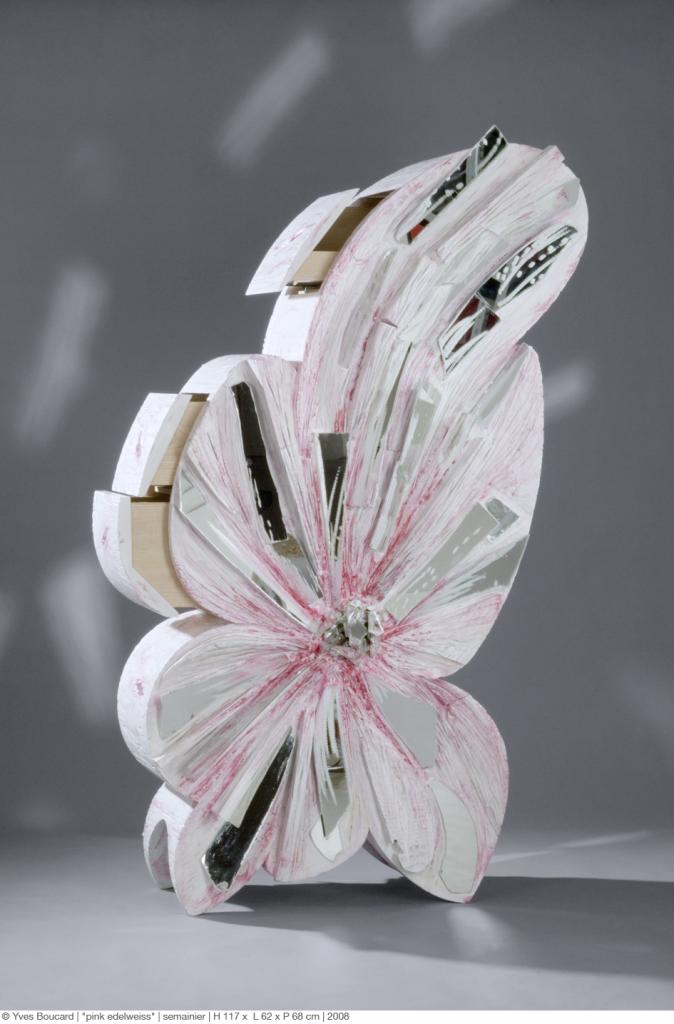 "Pink edelweiss" | semainier | 117 x 62 x 68 cm | 2008